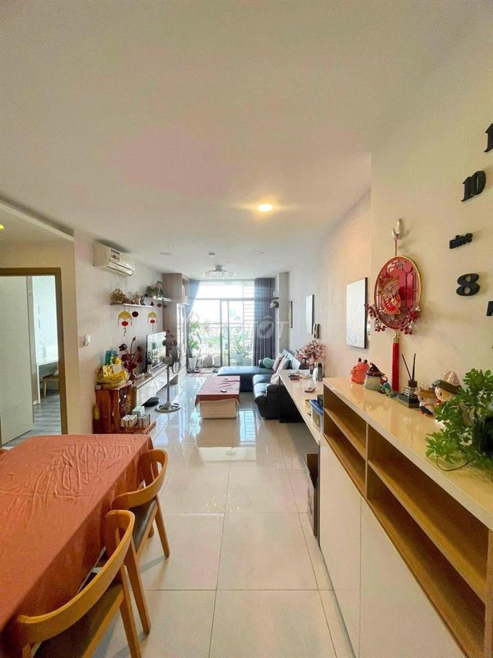 C/c Cao Cấp Resgreen Tower 3PN giá 15.5 tr/th 89m2 có sẵn nội thất