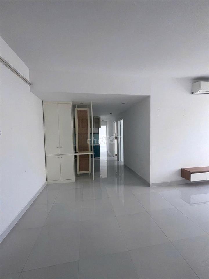 Chung cư Carillon2, 2PN Nội thất cơ bản,cho thuê 9,5tr/th có ban công.