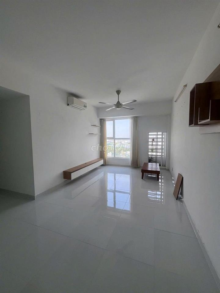 Chung cư Carillon2, 2PN Nội thất cơ bản,cho thuê 9,5tr/th có ban công.