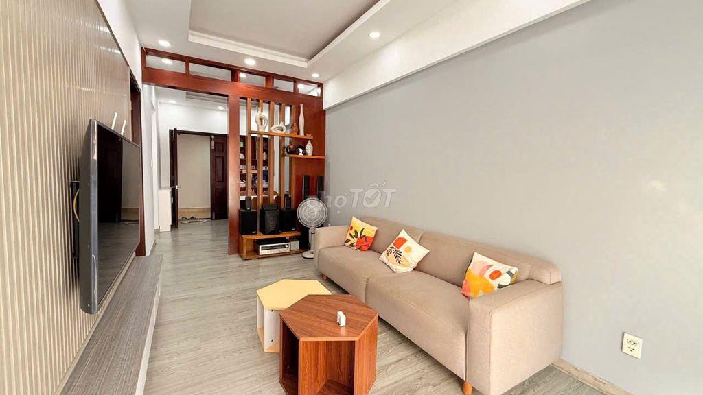 Chung cư Saigontower, Thoại Ngọc HẦu, TP: 3p ngủ, full NT, 90m2, 9,5tr