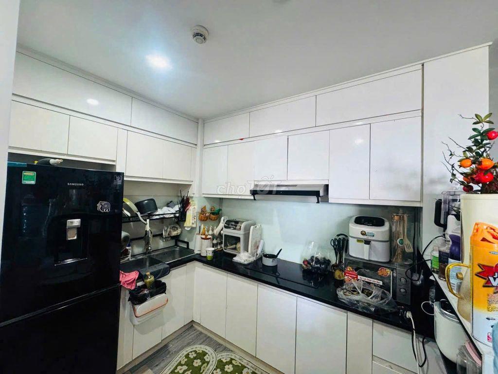 Chung cư Phú Thạnh, Nguyễn Sơn, TP: 3p ngủ, full NT, 10tr/tháng, 90m2