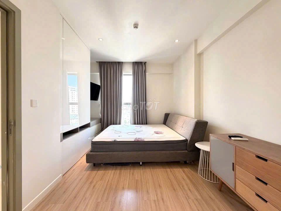 Cho thuê c/c cao cấp Resgreen 3PN giá 15 tr/th nhà nt cơ bản, trống