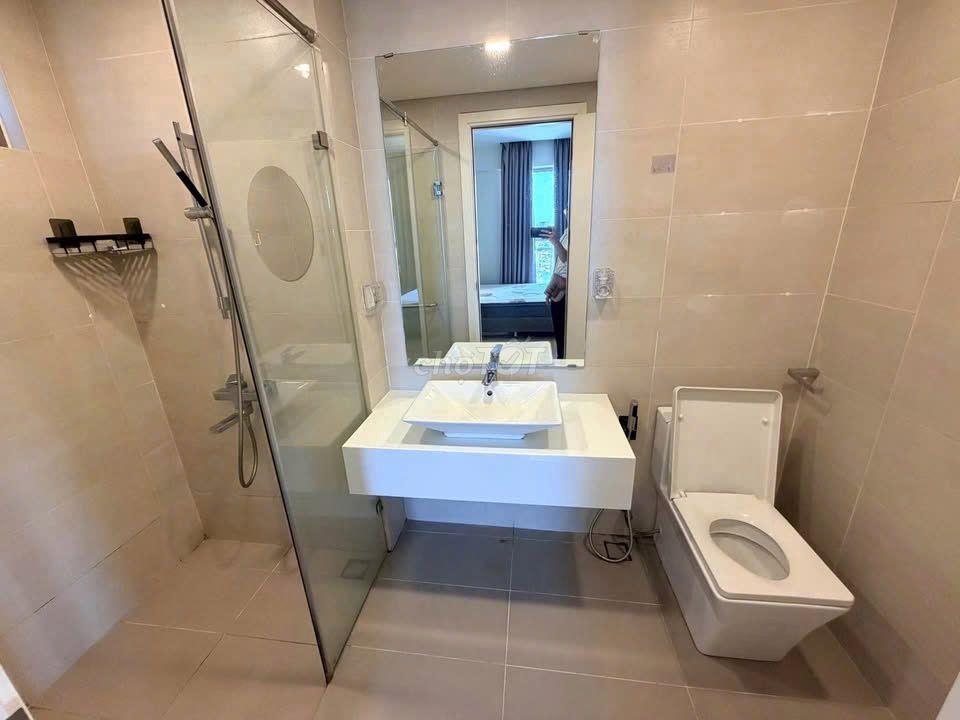Cho thuê c/c cao cấp Resgreen 3PN giá 15 tr/th nhà nt cơ bản, trống