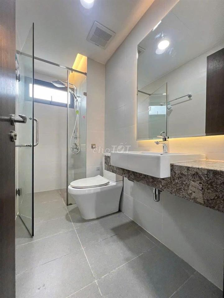 Cho thuê C/c Resgreen Tower 93m2, Đ.Thoại Ngọc Hầu 3PN giá 15tr/th