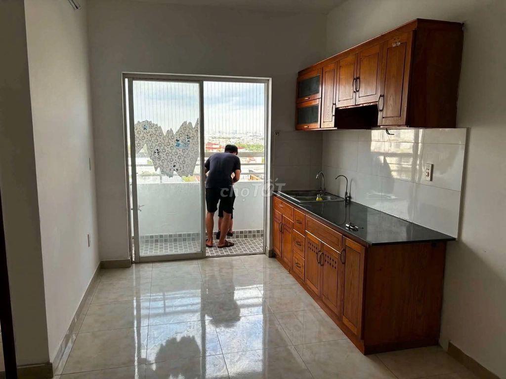 C/c Topaz  Garden 2pn, nhà trống giá 9Tr/th nhà mới, rộng, trống sẵn.