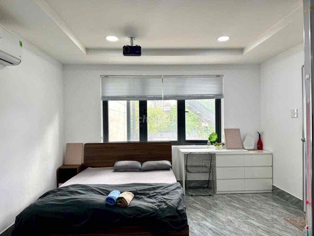 CĂN HỘ CỬA SỔ LỚN_GIÁ RẺ_MỚI_FULL NTHAT_THANG MÁY_ HẺM Ô TÔ_SẠCH SẼ