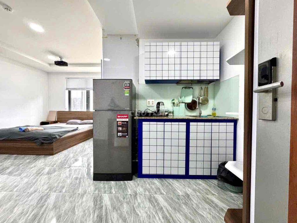 CĂN HỘ CỬA SỔ LỚN_GIÁ RẺ_MỚI_FULL NTHAT_THANG MÁY_ HẺM Ô TÔ_SẠCH SẼ