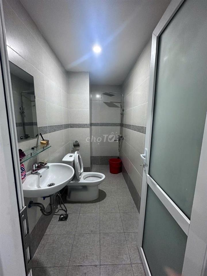 Căn 2p ngủ Chung cư Phú Thạnh- Nguyễn Sơn giá 9tr5/tháng