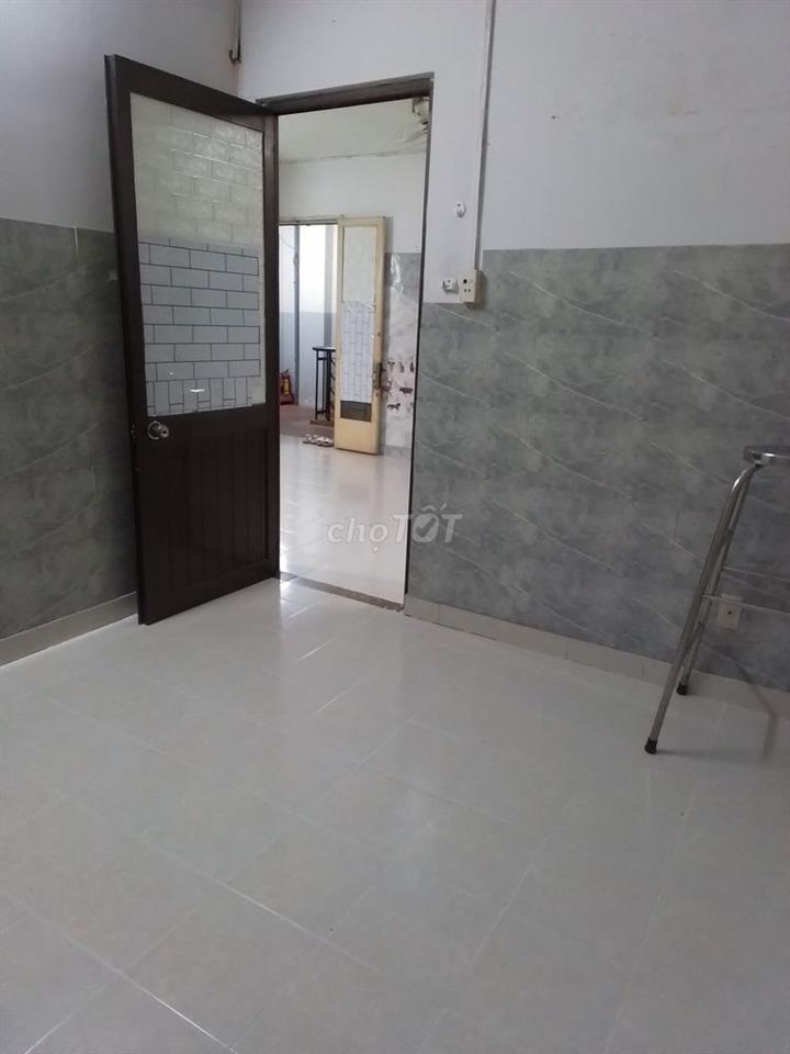 CHO THUÊ TẦNG 1 CHUNG CƯ SƠN KỲ ( thang bộ )