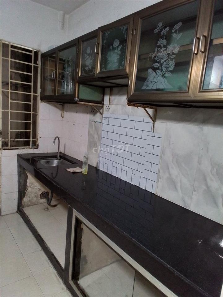 CHO THUÊ TẦNG 1 CHUNG CƯ SƠN KỲ ( thang bộ )