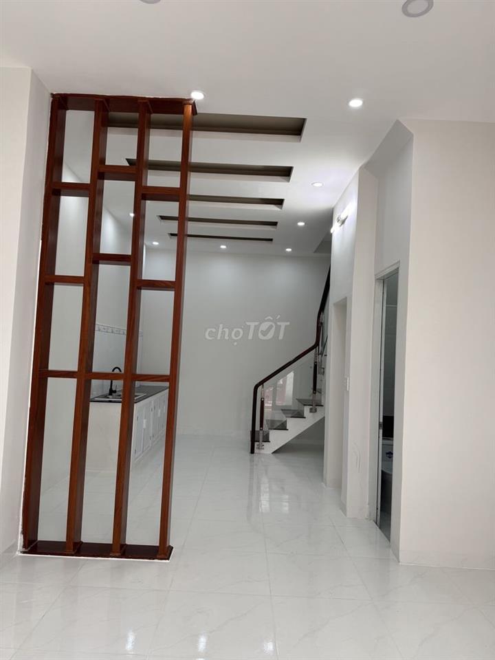 Bán nhà mới xây 482/5/8C Phú thọ hòa, tân phú dt: 4.1 x 8 giá 4tỷ3