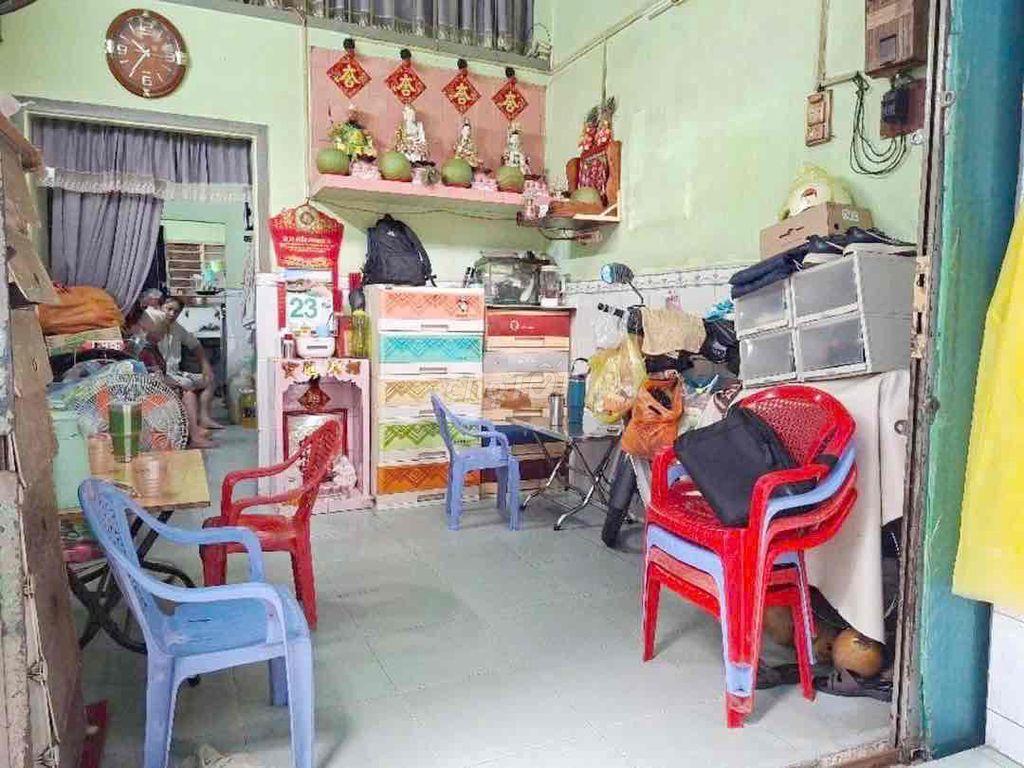 nha ban