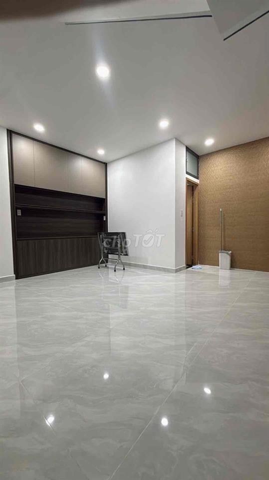 bán nhà 3 tầng |4Pn| Shr| hẻm xe hơi, gần Đầm Sen DT:60 |5 Đ
