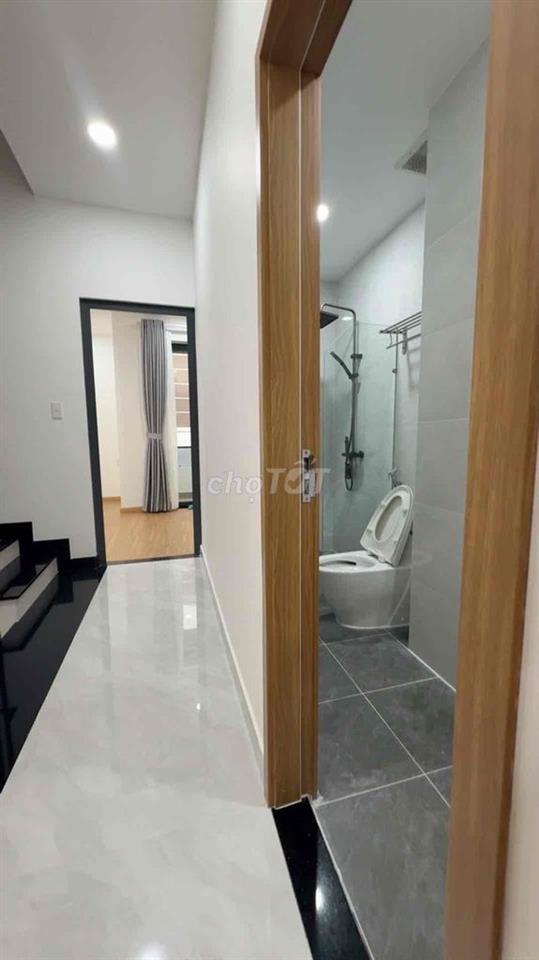 bán nhà 3 tầng |4Pn| Shr| hẻm xe hơi, gần Đầm Sen DT:60 |5 Đ