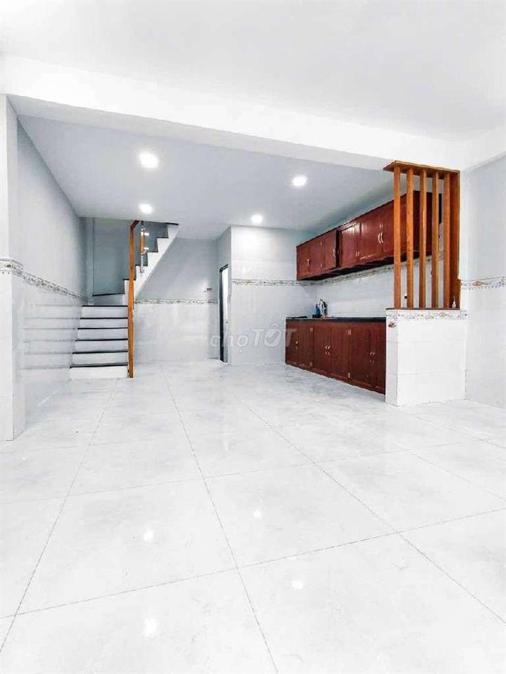 TRỆT LẦU 2PN - KỀ TÂN PHÚ - NGÃ 4 XÃ