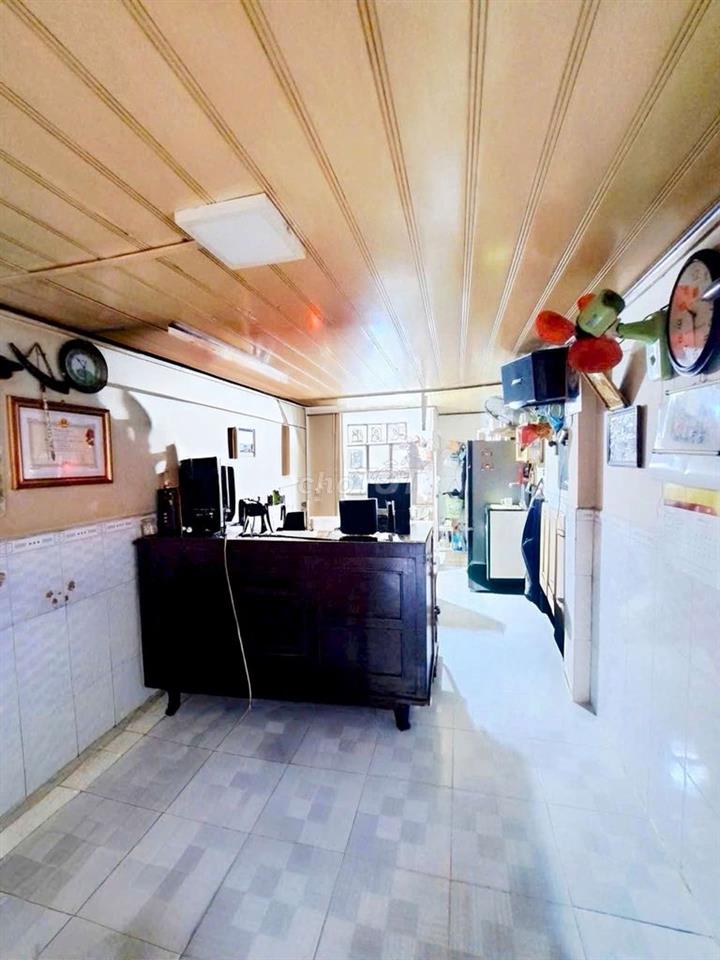 NHÀ 2.TẦNG - NHỈNH 2TỈ - VÀI BƯỚC QUA TÂN PHÚ