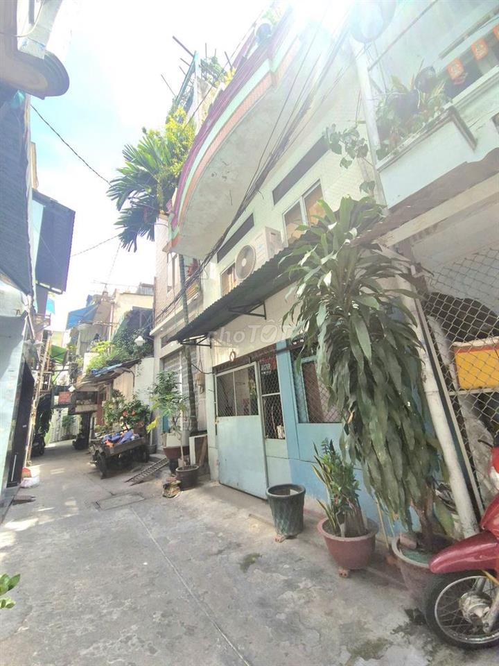 Cần Bán nhà 2 lầu  chính chủ gần Đầm sen 5 dài 10 
