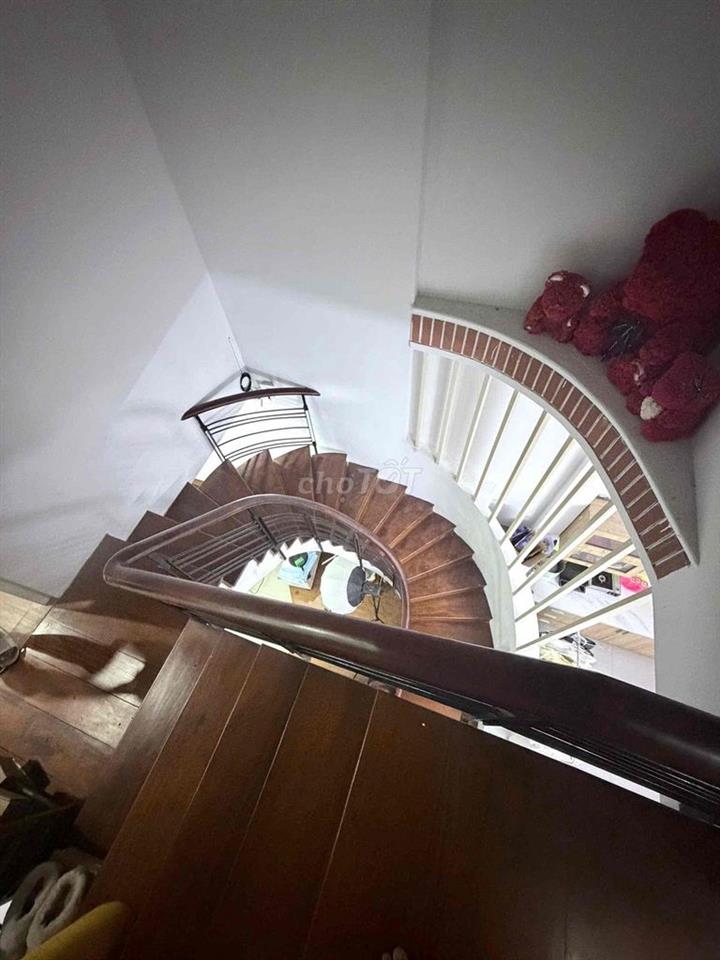 nhà đẹp đường nguyễn hữu tiến 5 tỷ 850tl,2wc,2pn ***