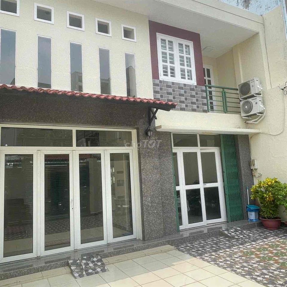 ❇️BÁN NHÀ CĂN ĐÔI LỚN, DT:8,1-37m, DT:300m, DTSD: 500m, một lầu đúc.