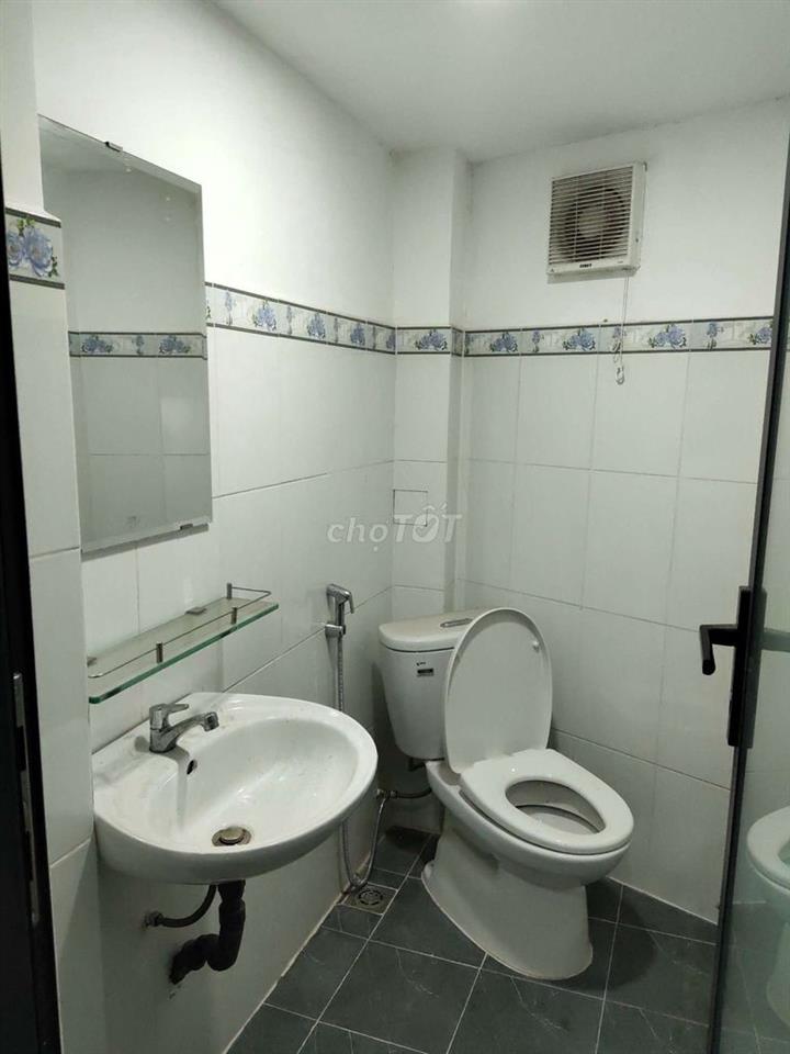 Bán nhà hẻm xe tải Âu Cơ