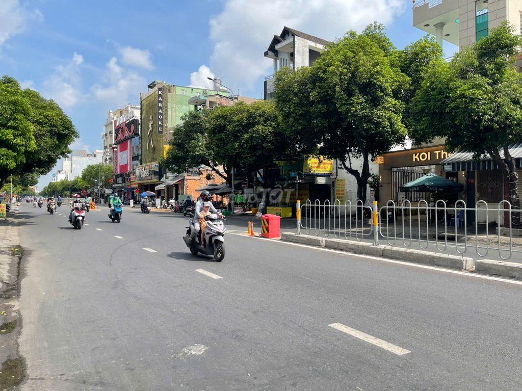 Bán nhà mặt tiền Nguyễn Sơn, chính chủ cần tiền bán gấp