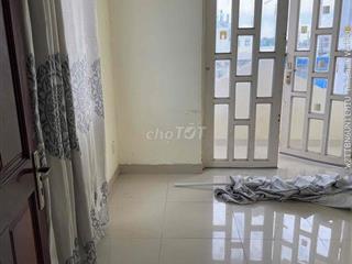 Cho thuê phòng 25m2 Huỳnh Tấn Phát Quận7