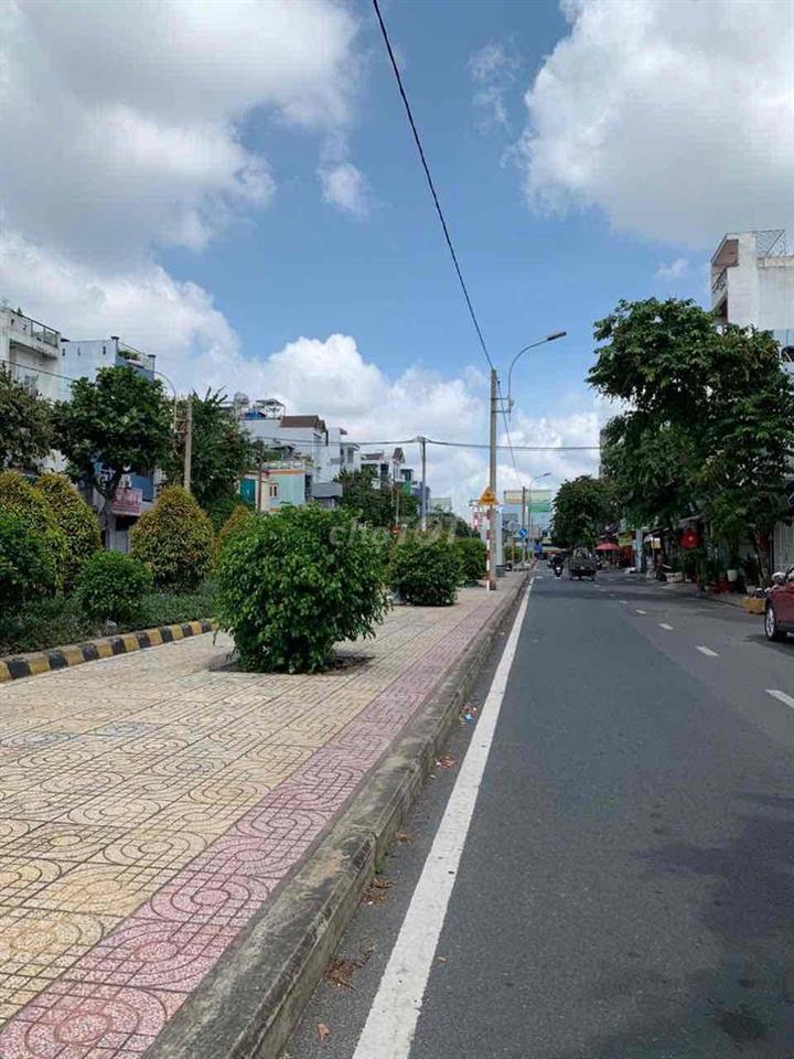 Bán nhà Mặt Tiền Hiền Vương 4.2x20m gác lửng 13 tỷ - Lyn Group