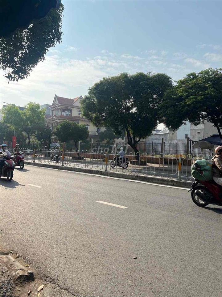 Bán nhà Mặt Tiền Nguyễn Sơn 5.2x17m 3 lầu 23 tỷ- Lyn Group