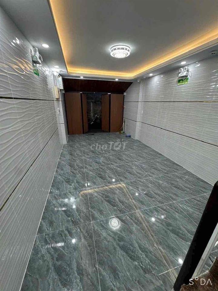 Bán nhà Đường Trần Văn cẩn 4x15m  3 lầu - Lyn group