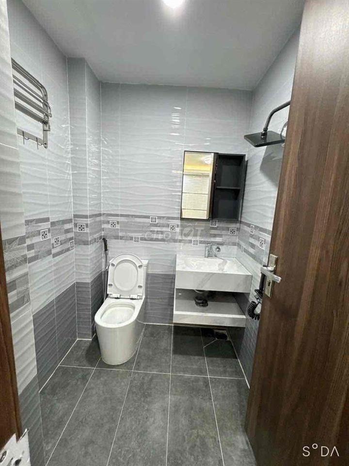 Bán nhà Đường Trần Văn cẩn 4x15m  3 lầu - Lyn group