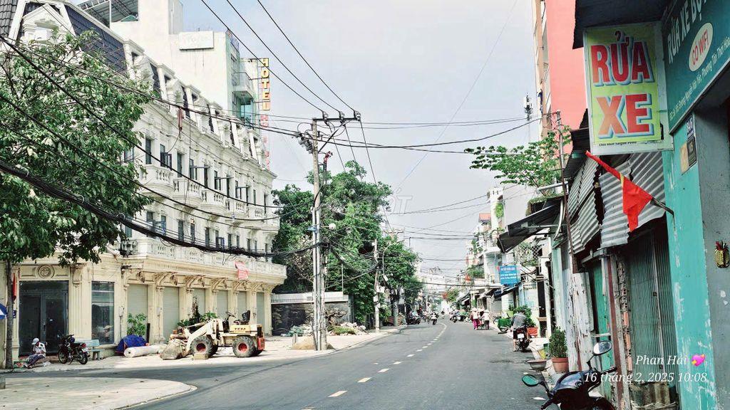 Nhà mặt tiền số 19 Nguyễn Văn Yến