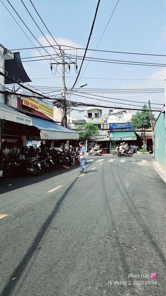 Nhà mặt tiền số 19 Nguyễn Văn Yến