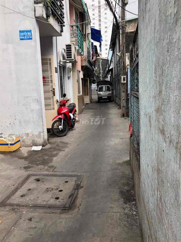 Nhà gần Đầm Sen ( thích hợp xây căn hộ) chính chủ