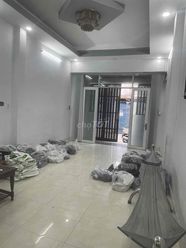 cần bán căn nhà  cách mặt tiền Tân kì Tân Quý 20 m