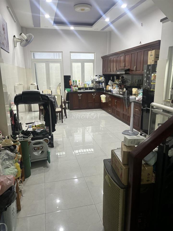 Nhà mặt tiền kinh doanh đường Phú Thọ Hoà