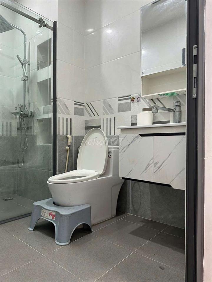 Gấp !!! Bán nhà Mặt Tiền đường Tân Quý