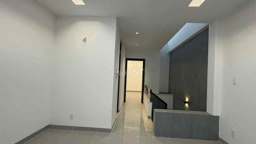 Nhà Mới Xây 100%, DT: 4,2x13m, 3 lầu. P.Phú Thạnh, Tân Phú