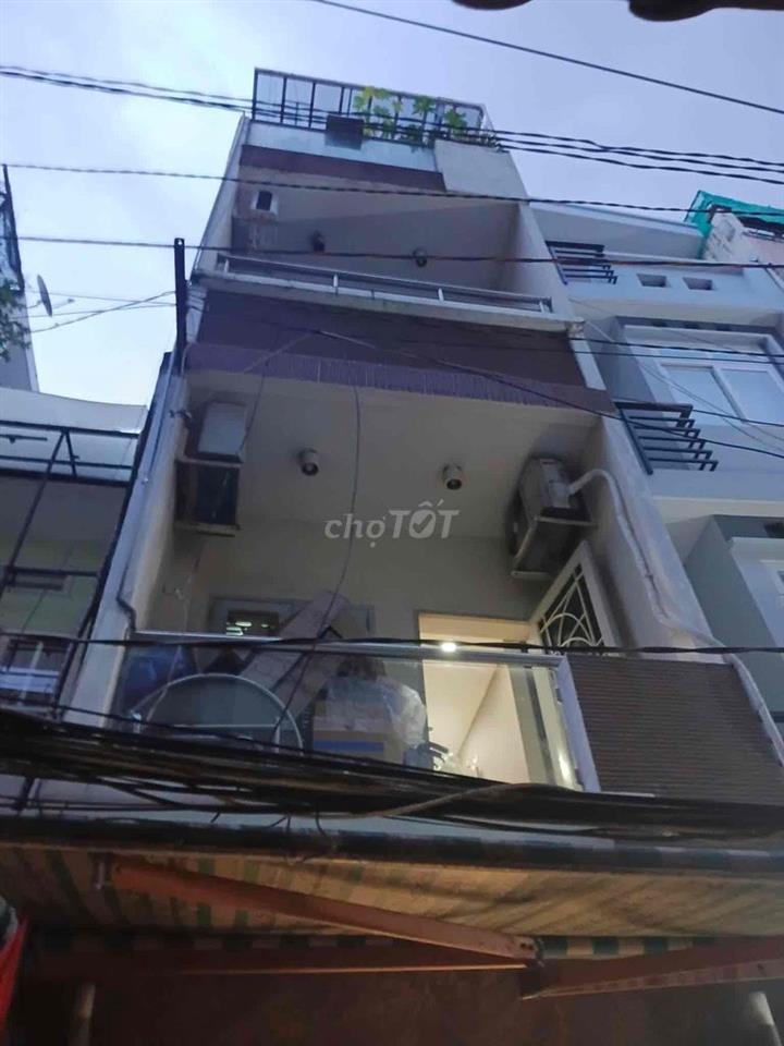 cần bán gấp nhà q3