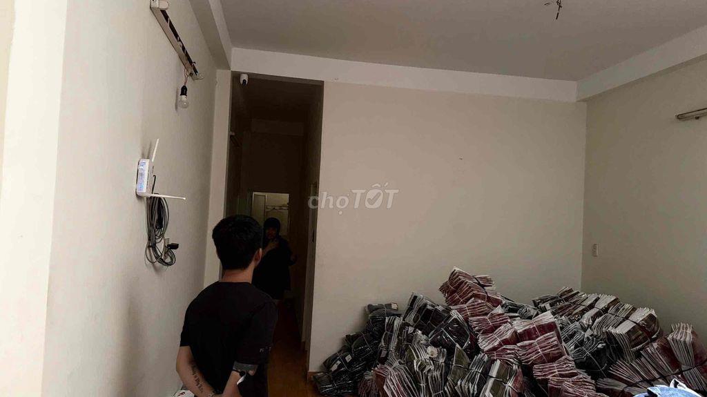 chính chủ bán nhà hẻm trung tâm tân phú