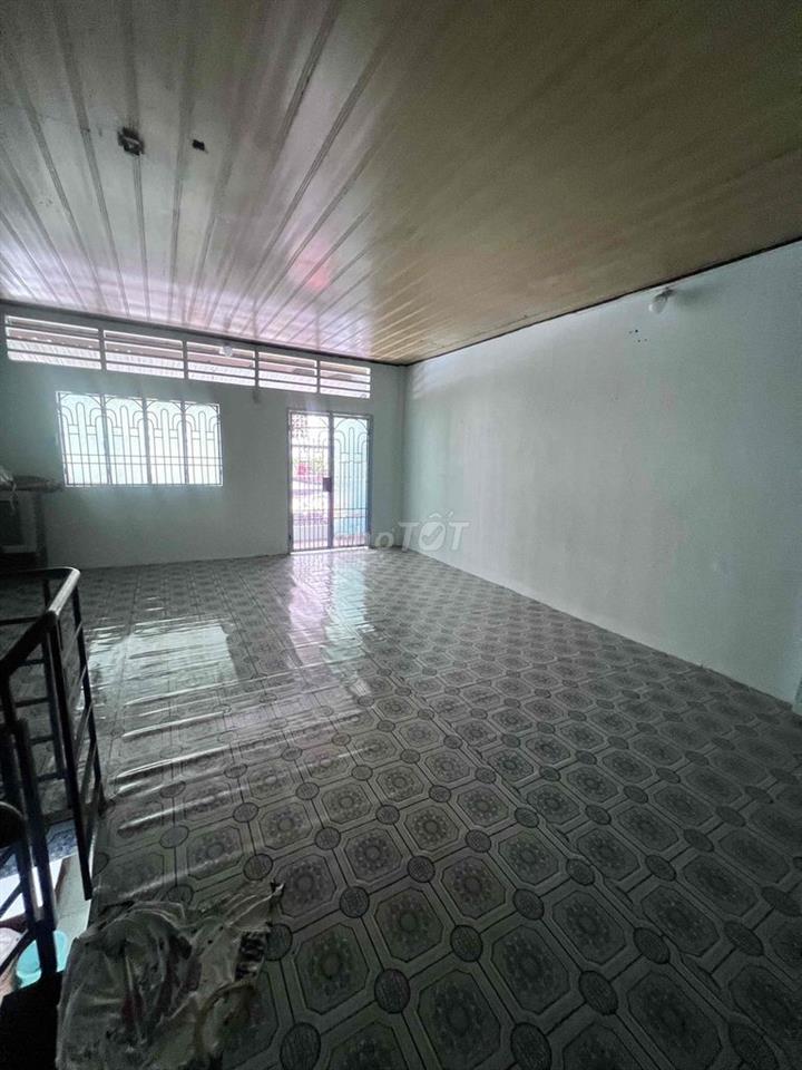 Nhà xưởng Tân phú / Một đất 2căn