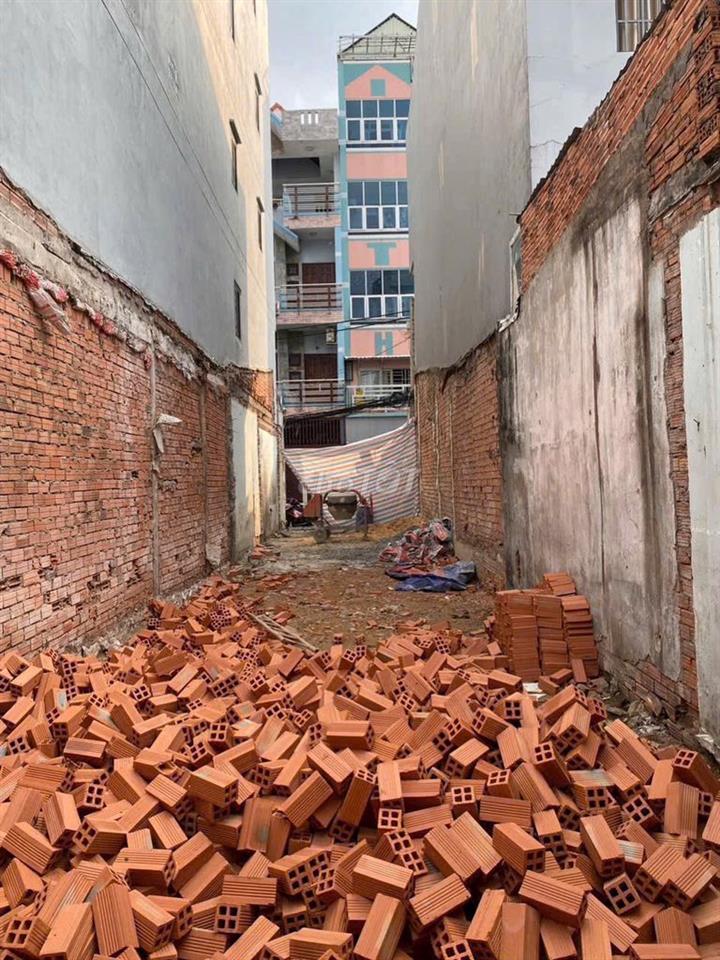 Cần bán gấp nhà nát đã đập đi