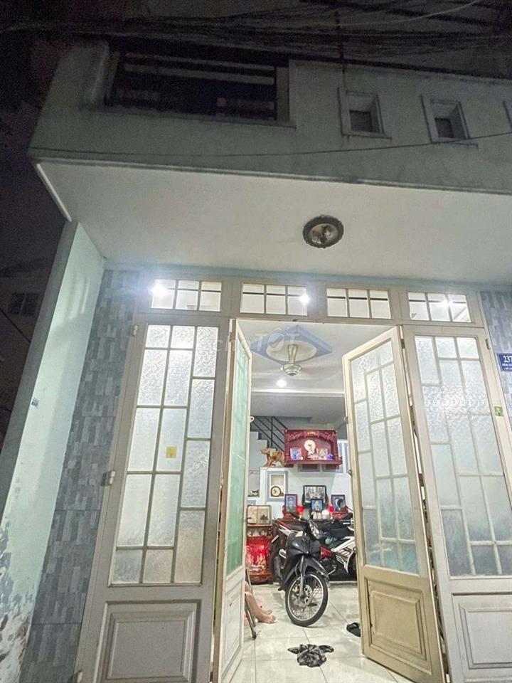 cần bán căn nhà hẻm1/ ₫ường hoà bình  