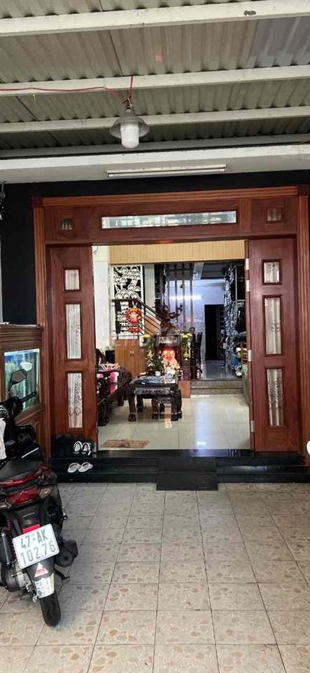 cần bán nhà