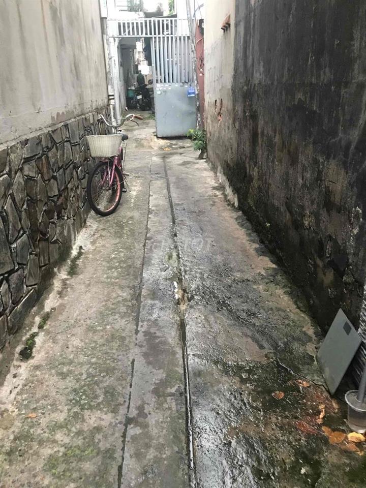 Bán nhà mặt tiền dt 155m2