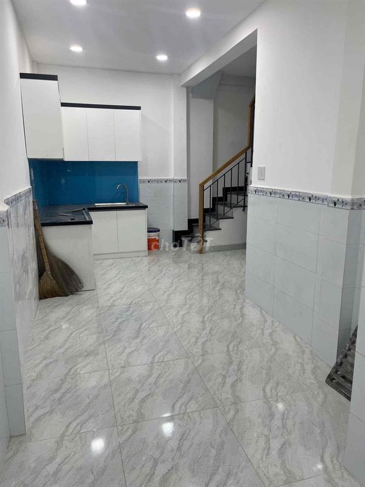Bán Nhà 3 Tầng Âu Cơ hẻm xe máy thông 3tỷ nhỏ