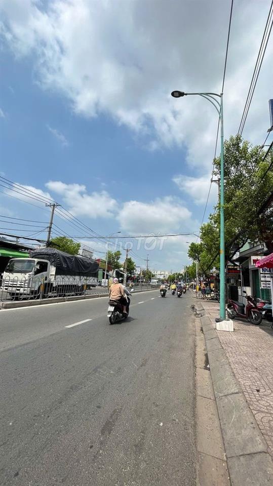 Cho thuê góc 2 MT Lê Văn Quới DT 12x40m mọi ngành nghề không giới hạn