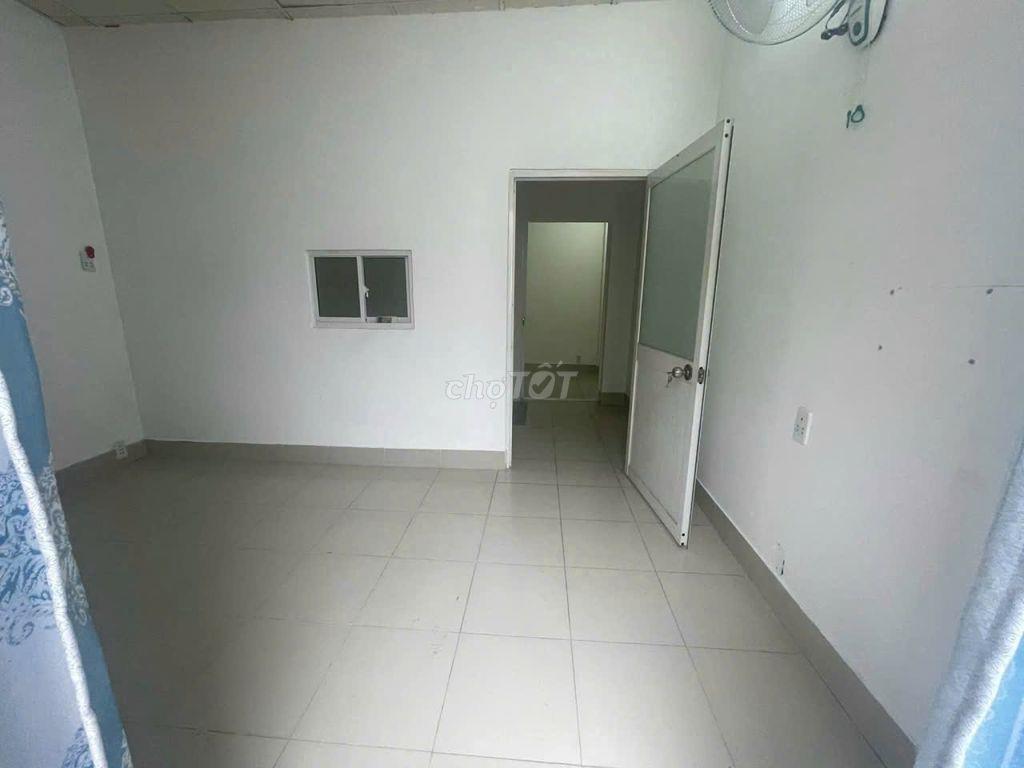 CHO THUÊ NHÀ MTKD ĐƯỜNG NGUYỄN HỮU DẬT DT 3,6X17M 2 PN 1 WC