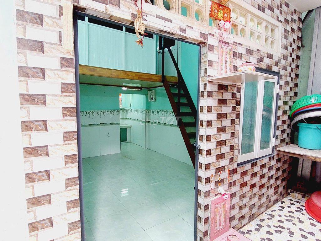 Bán nhà quận Tân Phú