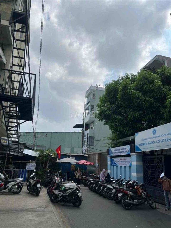 Cho thuê nhà nguyên căn 12tr9 hoặc bán 9 tỷ