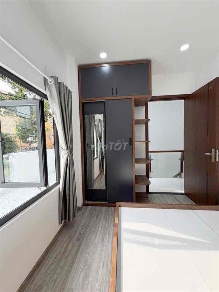 Tây Thạnh - 5,5m x 7,5m HXH 1 Lầu, SHR, Công chứng trong ngày